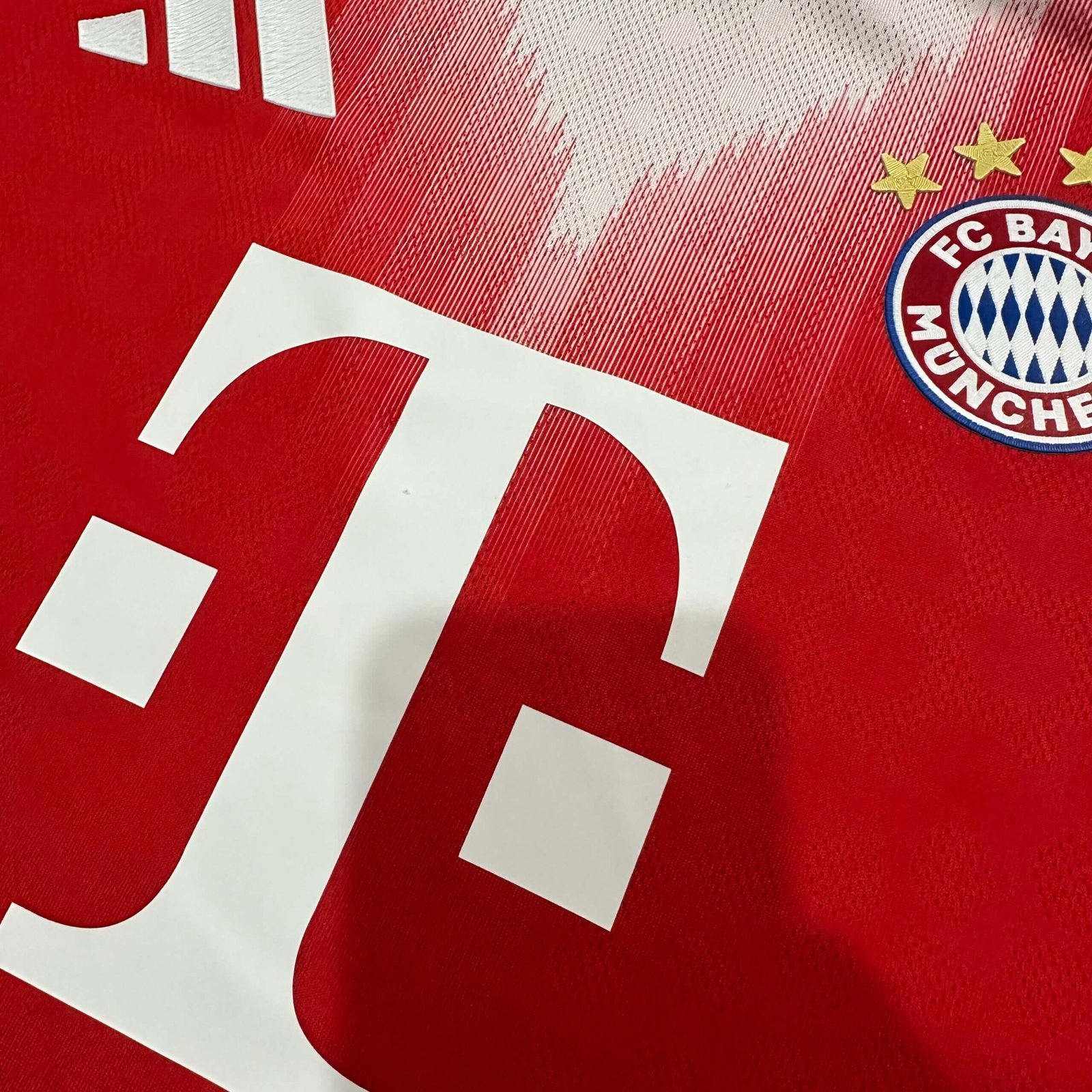 Bayern munich titular 2025-26 3 Camiseta Bayern Munich titular 2025-26 - Imagen 3