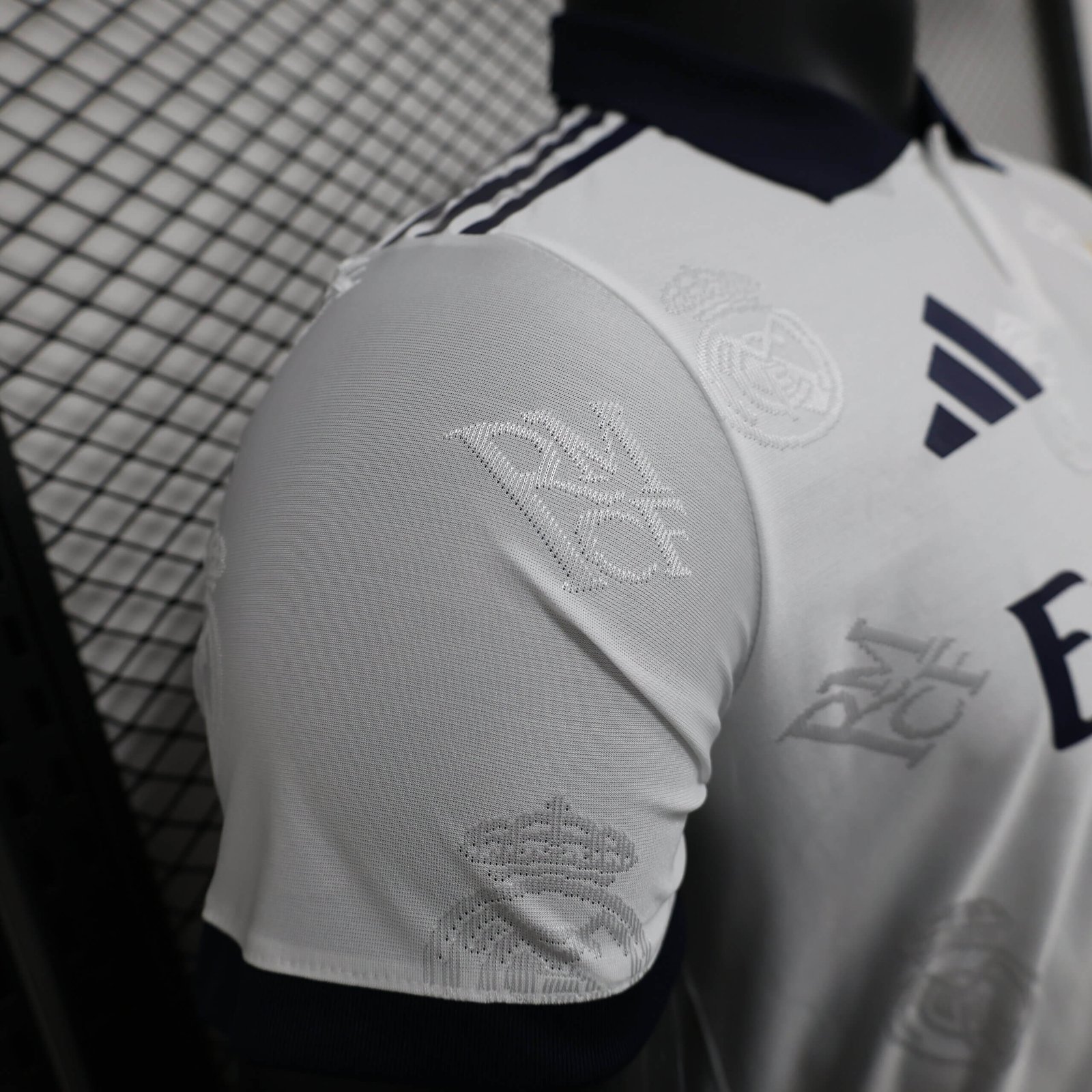 real madrid 2025-26 titular 4 Camiseta Real Madrid 2025 - Imagen 4