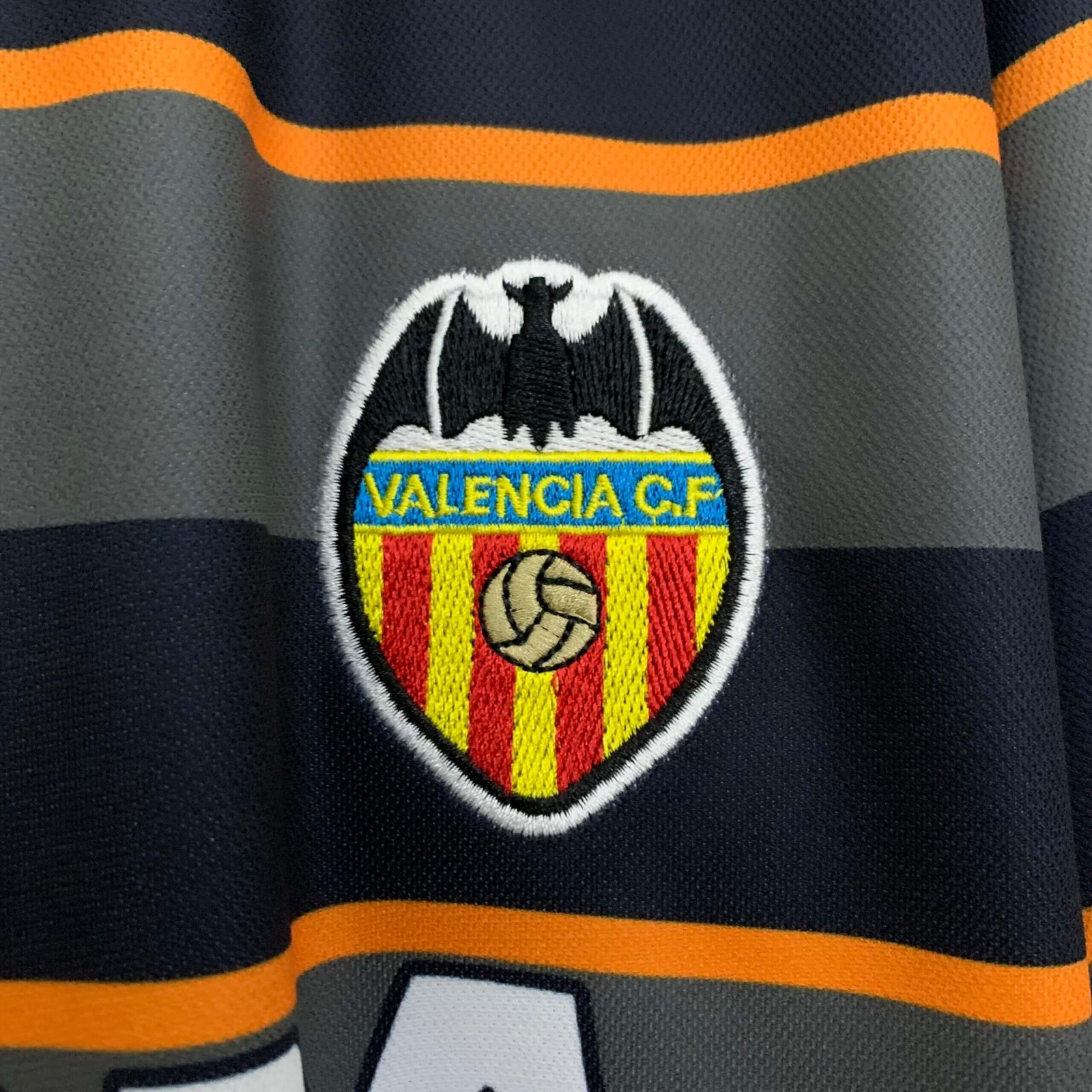 valencia 1999 3 Camiseta Retro Valencia 2000 alternativa - Imagen 2