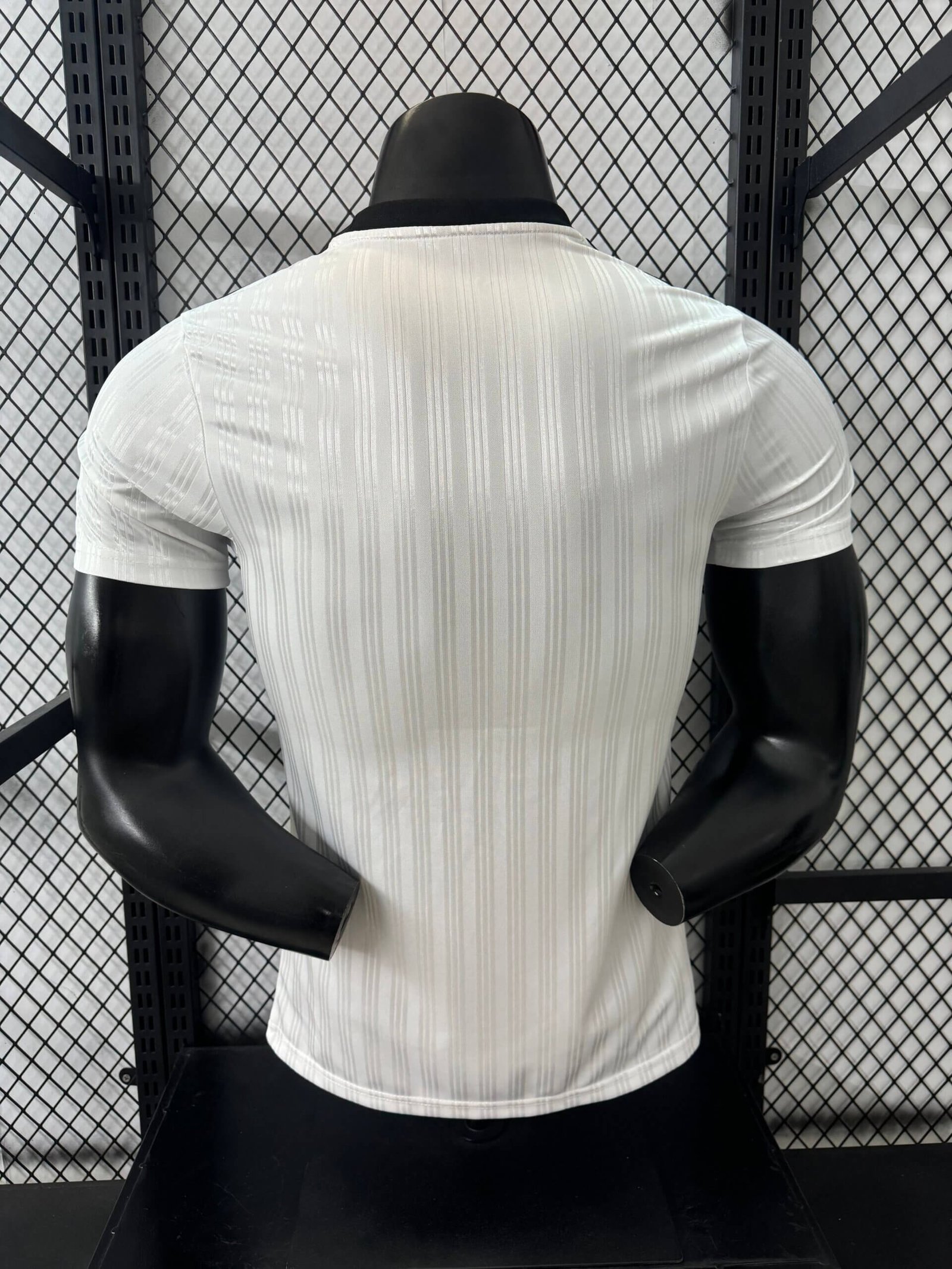 adidas blanca 3 Camiseta casual Adidas blanca - Imagen 4