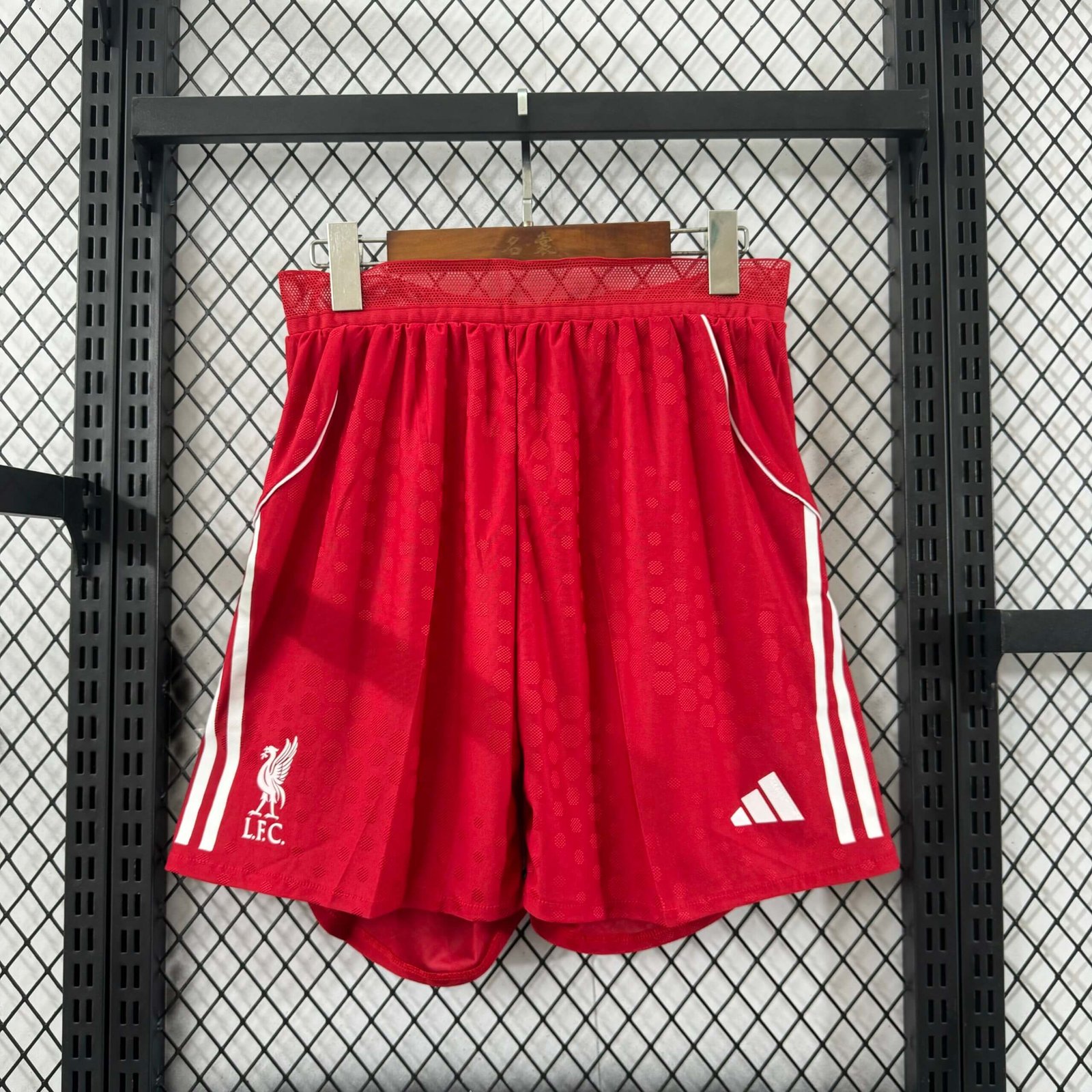 liverpool 2025 titular Short Liverpool 2025-26